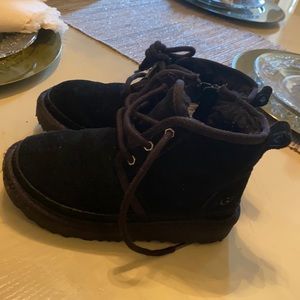 Black ugg boots